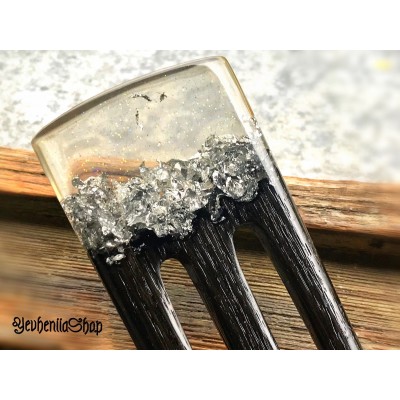 Black hair fork with silver foil