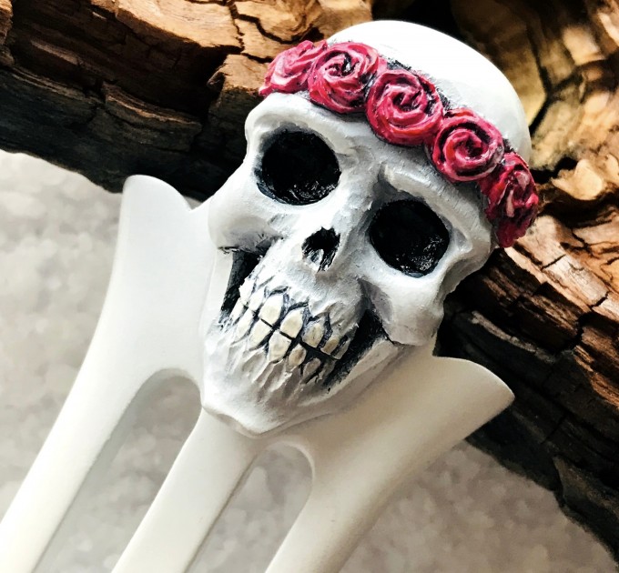 Carved wooden hair fork with Skull, Gothic hair stick