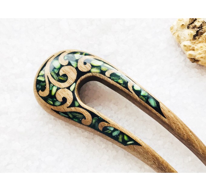 Wooden hair fork with green stones 