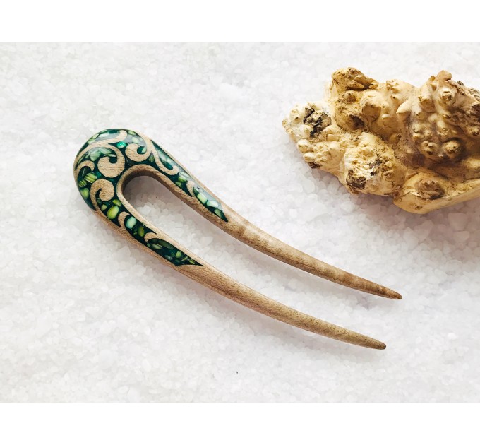 Double sided hair fork with green stones 