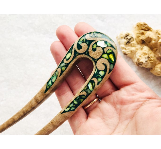 Double sided hair fork with green stones 