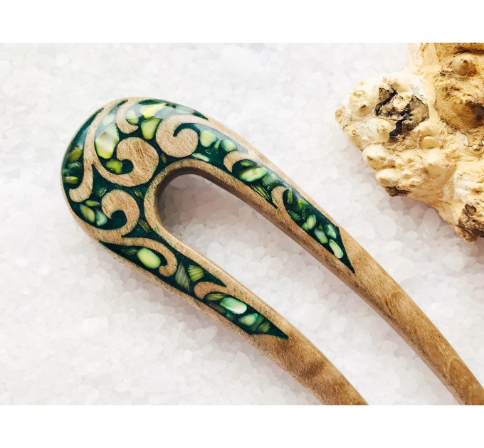 Double sided hair fork with green stones 