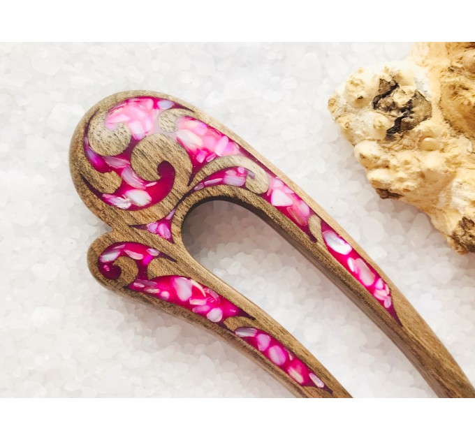 Wooden hair fork with pink stones 