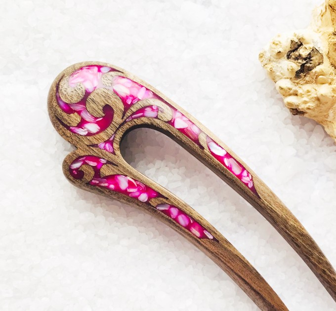 Wooden hair fork with pink stones 
