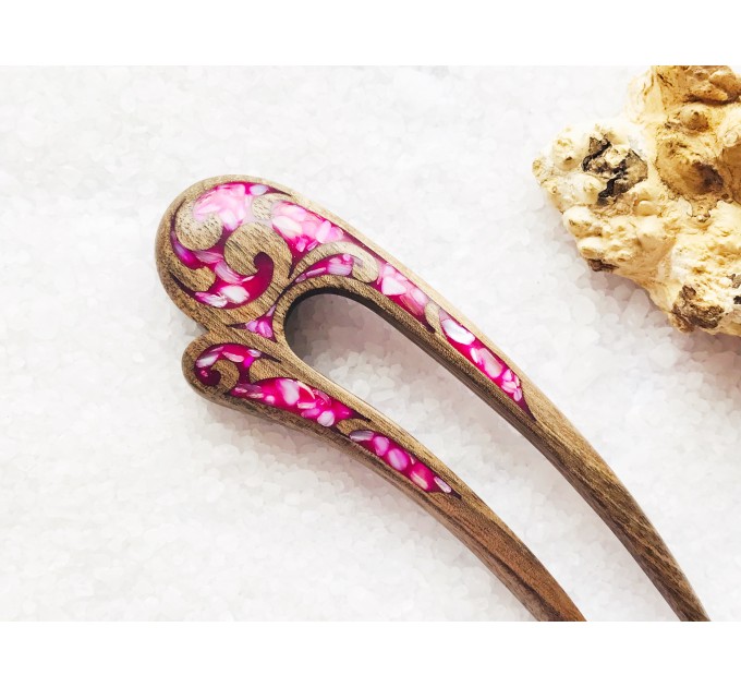 Wooden hair fork with pink stones 