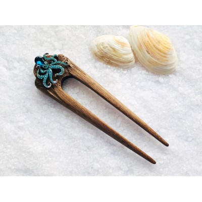 Wooden hair fork with Octopus 