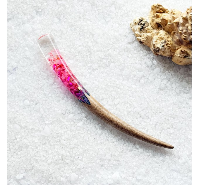 Hair stick with purple flowers 