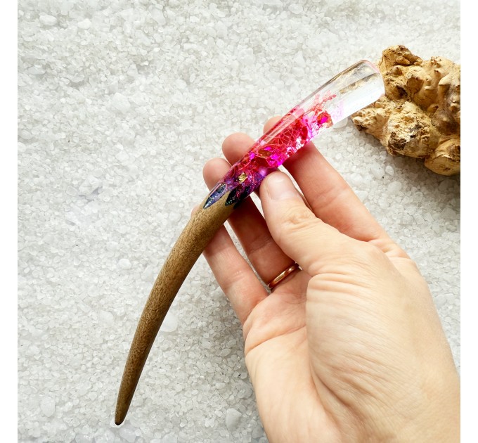 Hair stick with purple flowers 
