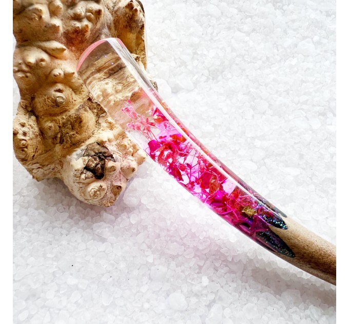 Hair stick with purple flowers 